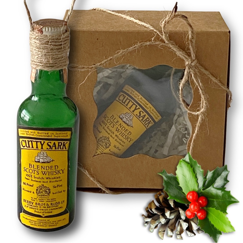 Cutty Sark Blended Scots Whisky Artisan Vintage Miniature Glass Bottle Ornament